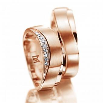 Trauringe mit geschwungener Ringschiene Damenring mit Stein | 750 Rotgold