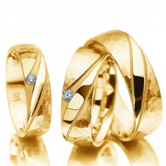 Meisterschmuck Trauringe Individuals Damenring mit Stein | 585 Gelbgold